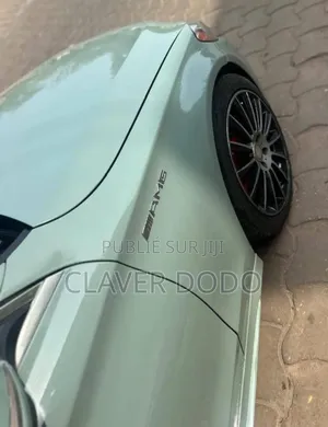 Mercedes-Benz C400 2018 Turquoise