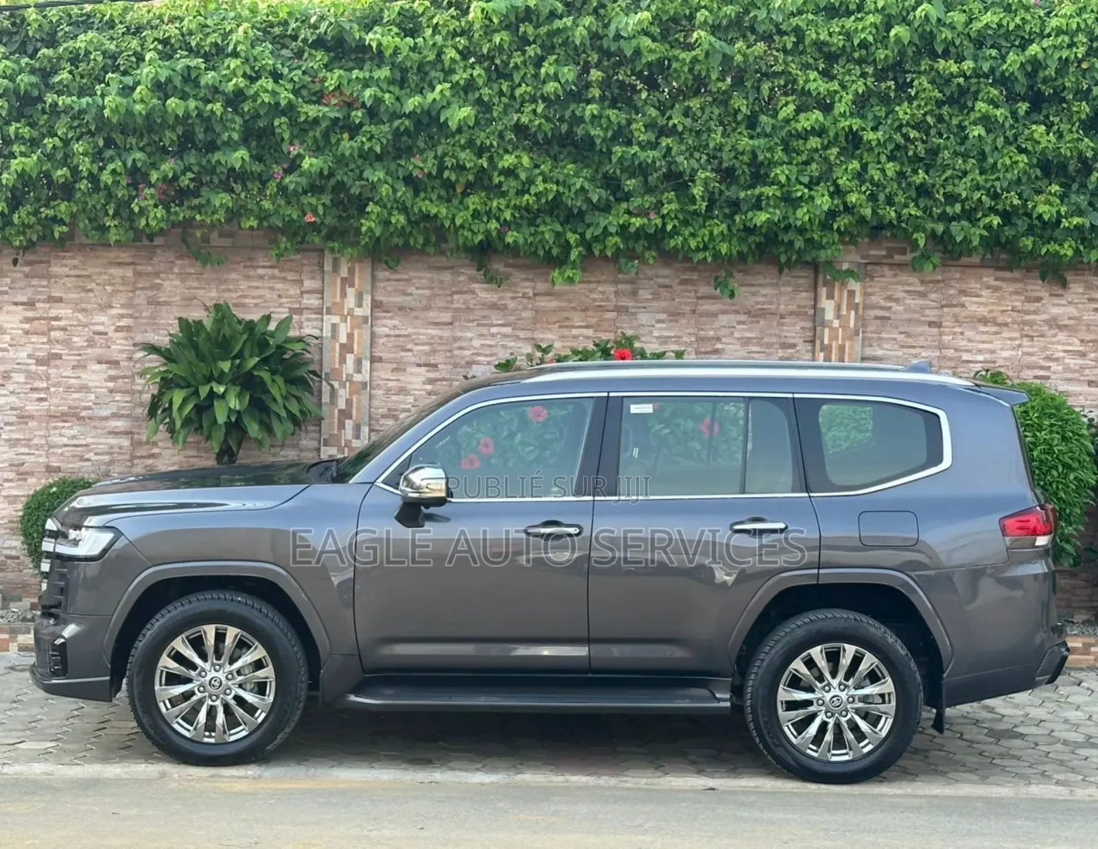 Toyota Land Cruiser 2024 Gris