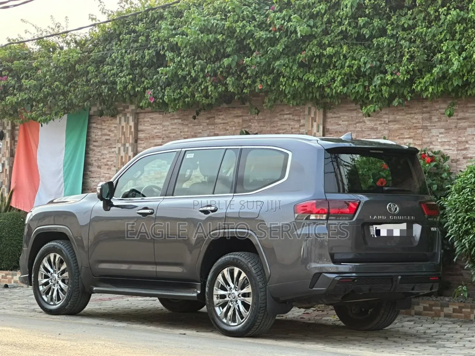 Toyota Land Cruiser 2024 Gris
