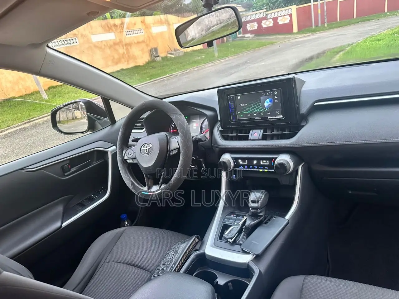 Toyota RAV4 LE 2021 Black