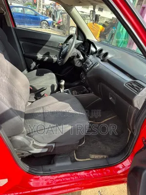 Suzuki Swift 2023 Rouge