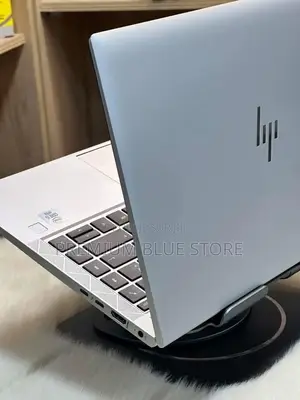Neuf HP EliteBook 840 G7 16GB Intel Core I5 SSD 512GB