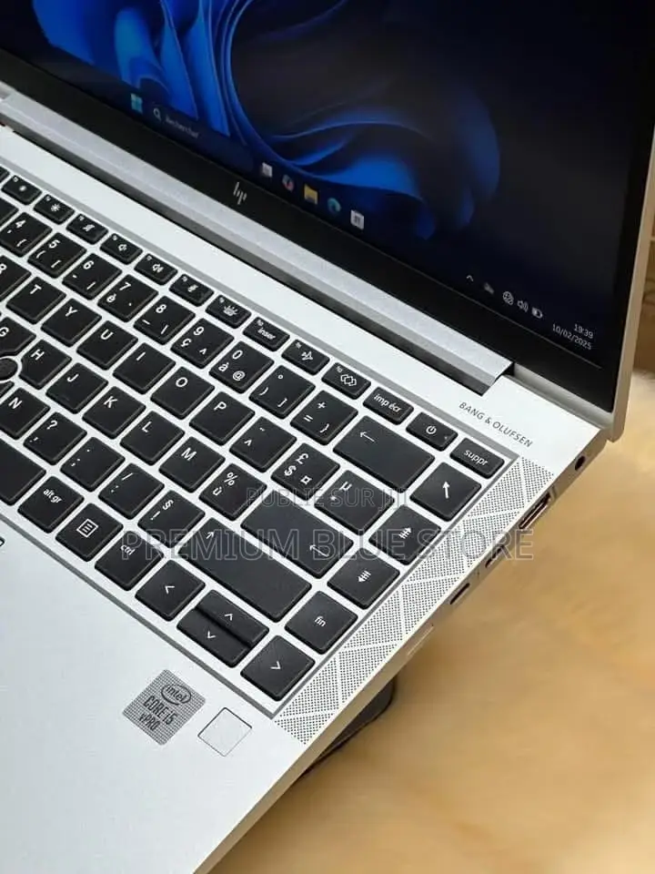 Neuf HP EliteBook 840 G7 16GB Intel Core I5 SSD 512GB