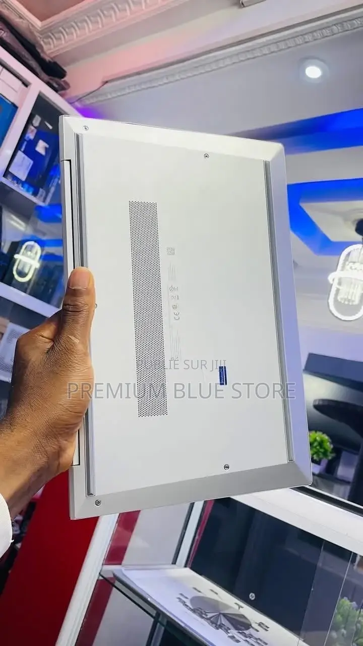 Neuf HP EliteBook 840 G7 16GB Intel Core I5 SSD 512GB