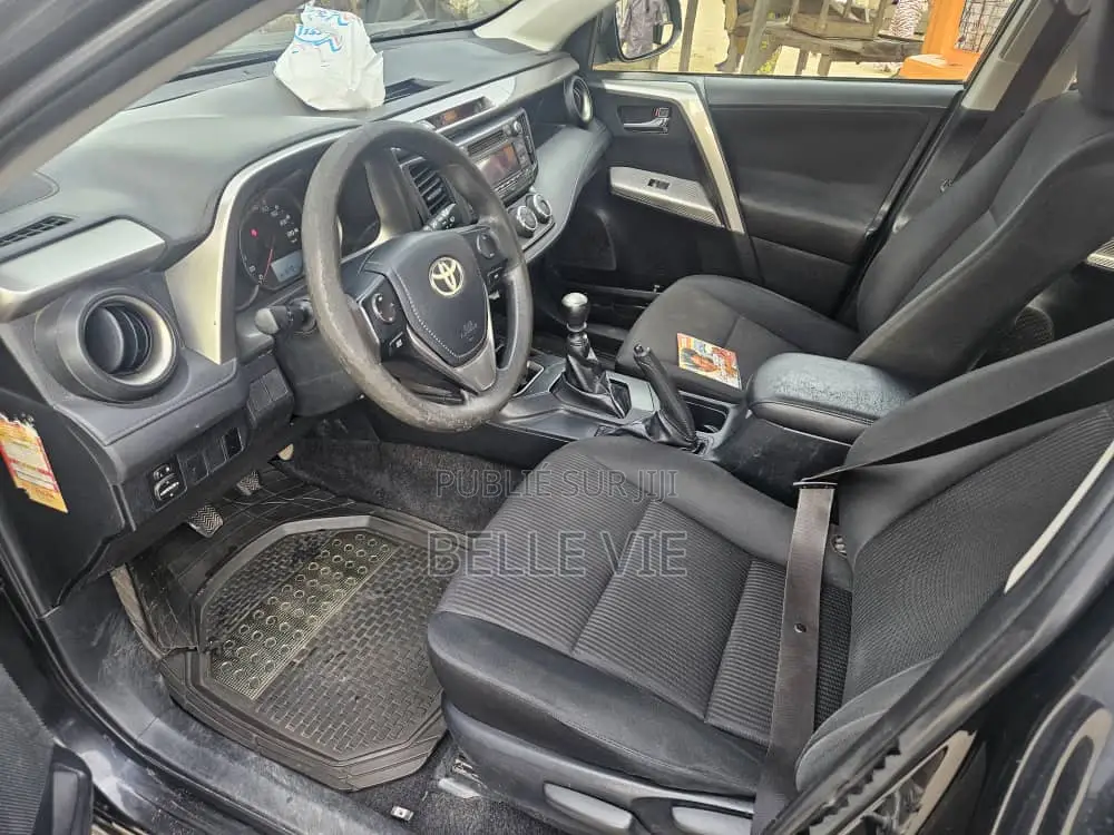 Toyota RAV4 2018 Noir