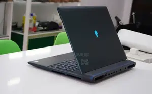Neuf Dell Alienware 18 Area-51 32GB Intel Core Ultra 9 SSD 2T