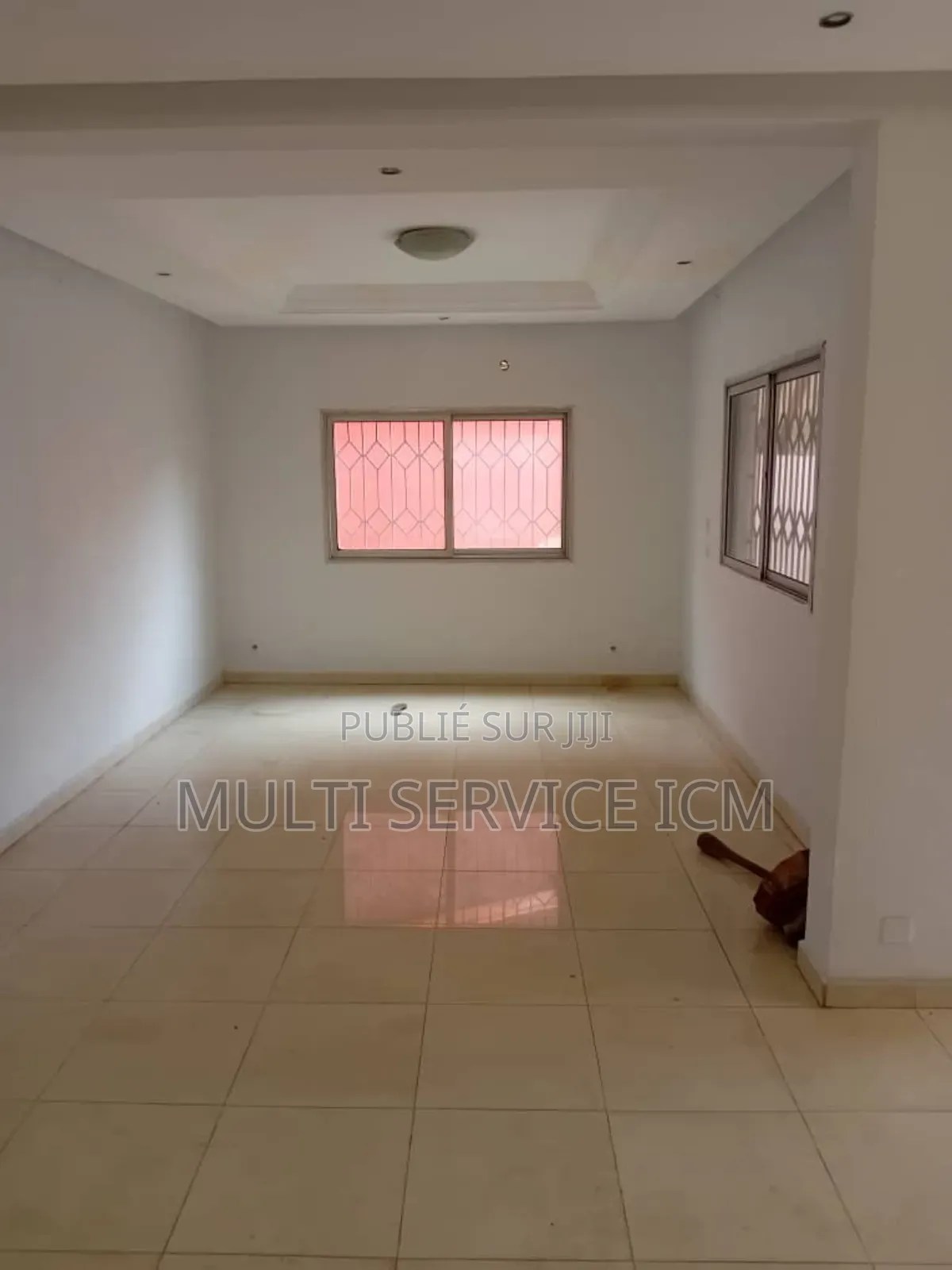 Furnished 5chbre Duplex dans Ismaël Coulibaly, Cocody à Vendre