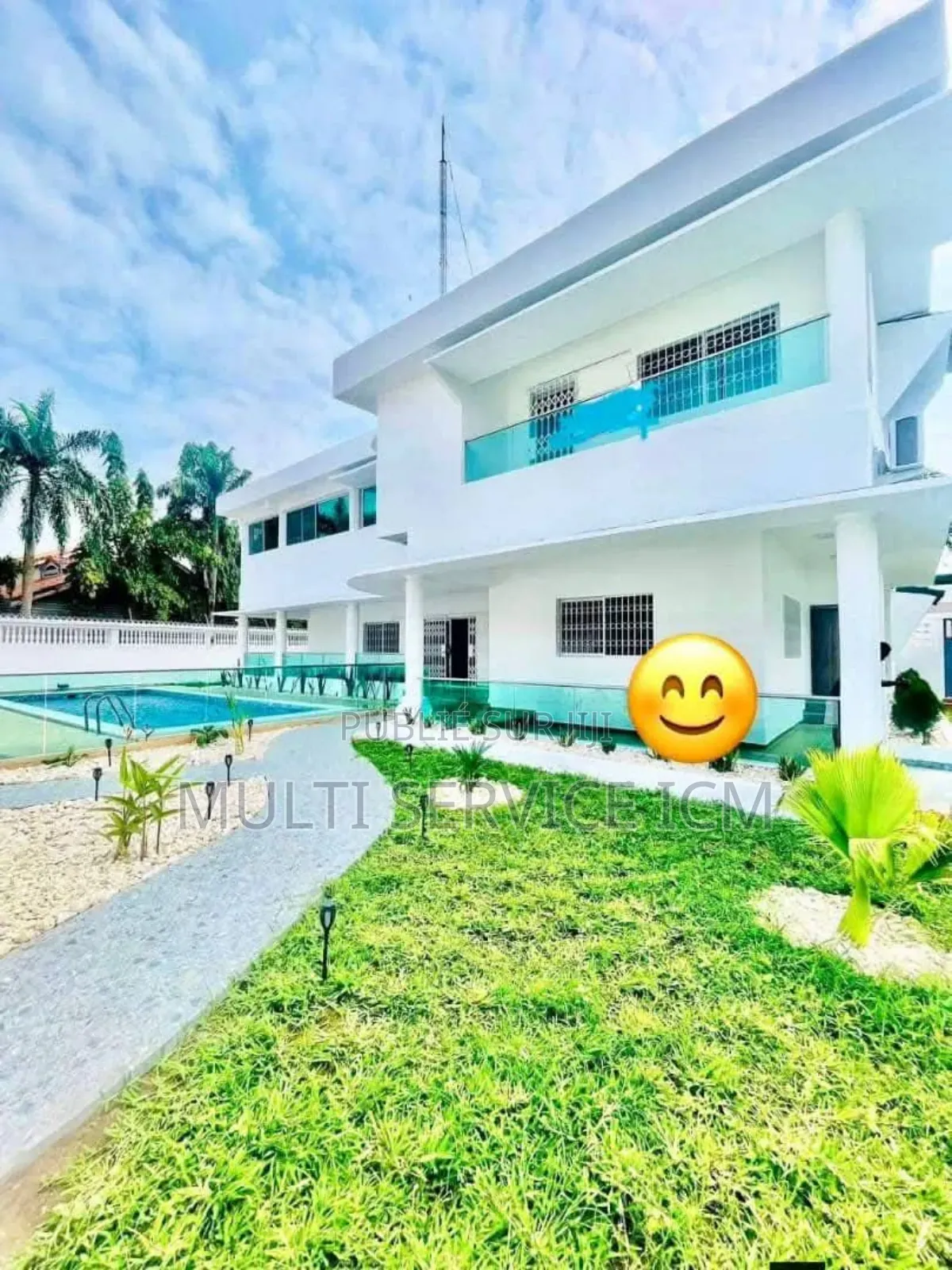 Furnished 8chbre Duplex dans Ismaël Coulibaly, Cocody à Louer