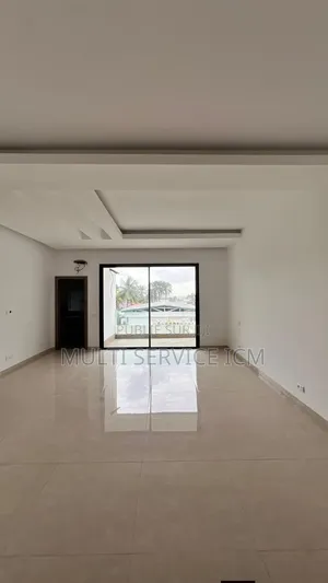 Furnished 5chbre Duplex dans Ismaël Coulibaly, Cocody à Louer
