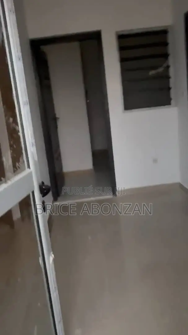 1chbre Studio dans Cocody à Louer