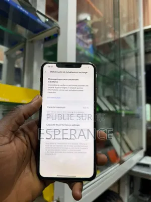 Apple iPhone 11 Pro Max 64 GB Doré