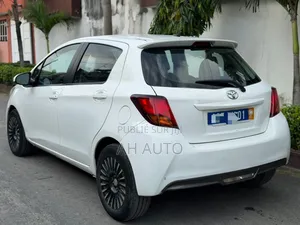 Toyota Yaris L Hatchback 3dr 2017 Blanc