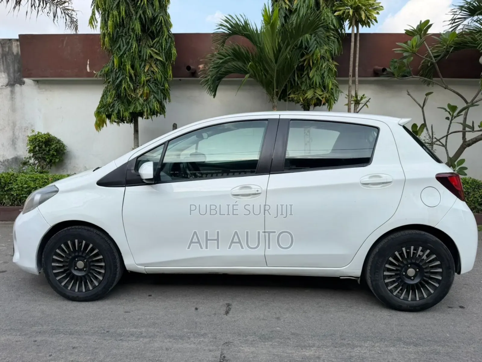 Toyota Yaris L Hatchback 3dr 2017 Blanc