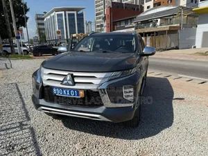 Photo - Mitsubishi Pajero Sport GLS 2021 Gris