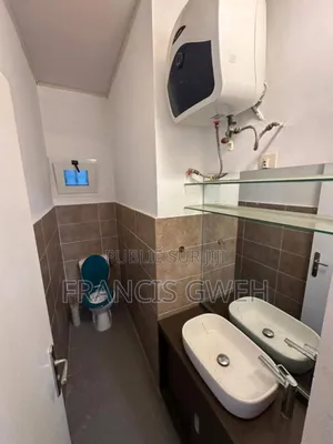 3chbre Duplex dans Francis Gweh, Cocody à Louer