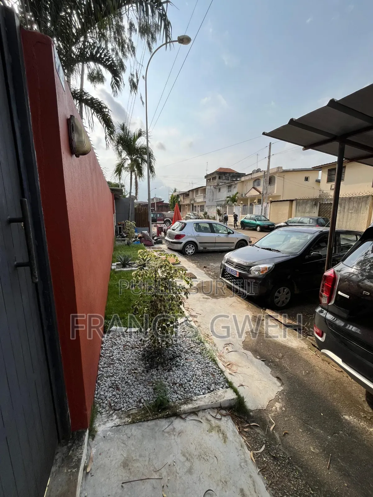 3chbre Villa dans Francis Gweh, Cocody à Louer