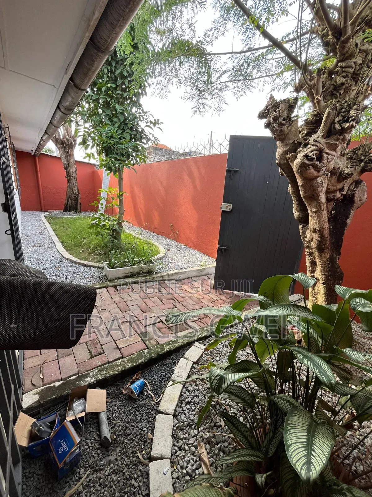 3chbre Villa dans Francis Gweh, Cocody à Louer