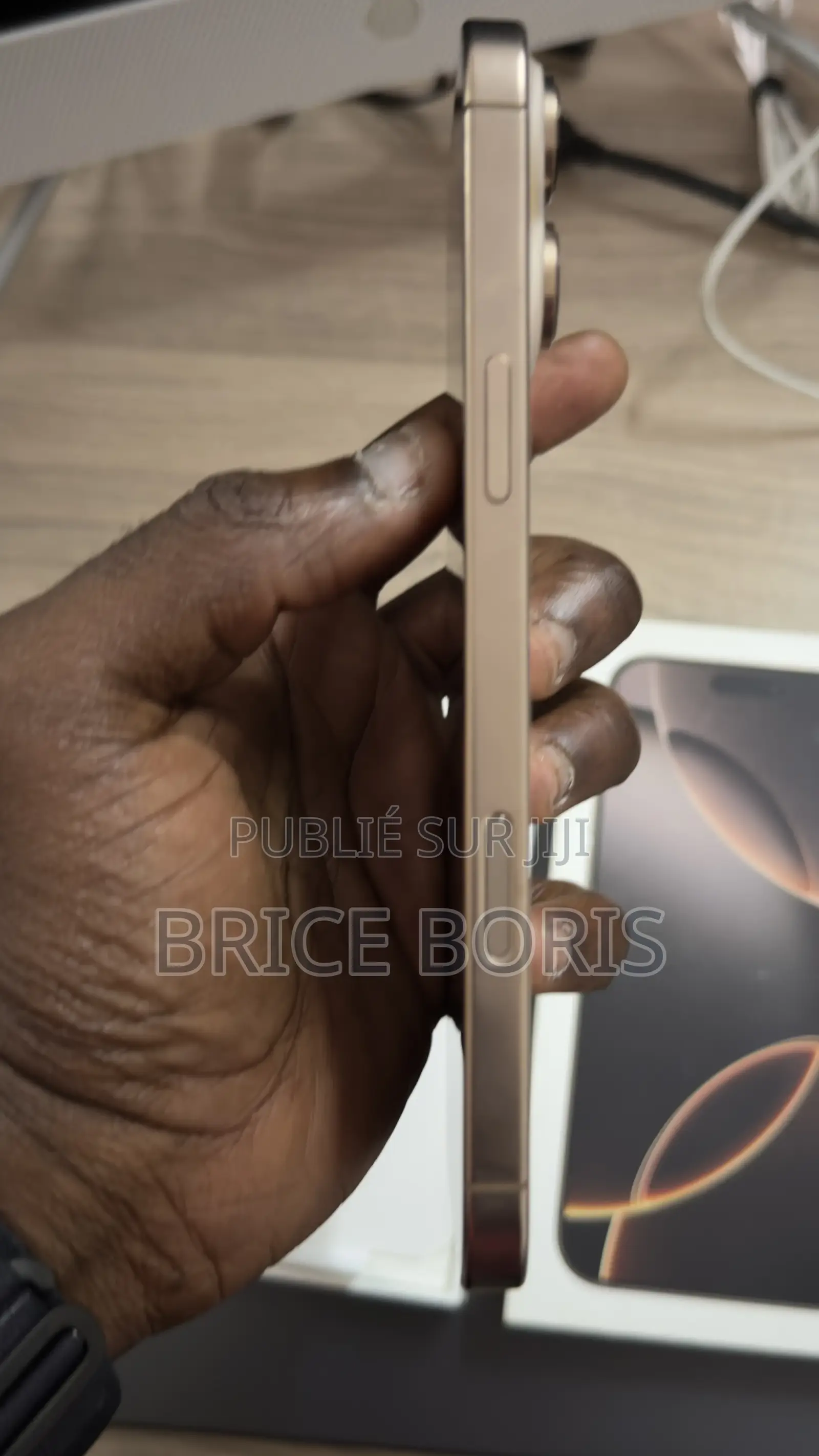 Apple iPhone 16 Pro Max 256 GB Doré