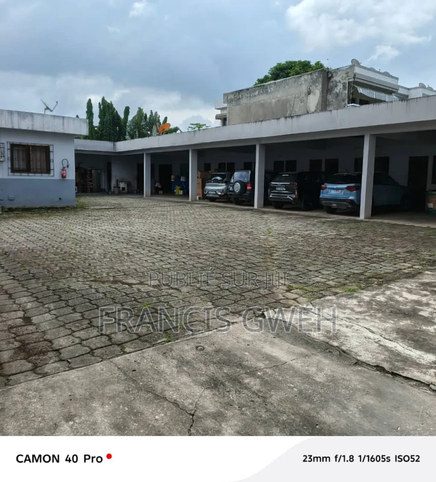 3chbre Appartement dans Francis Gweh, Cocody à Louer