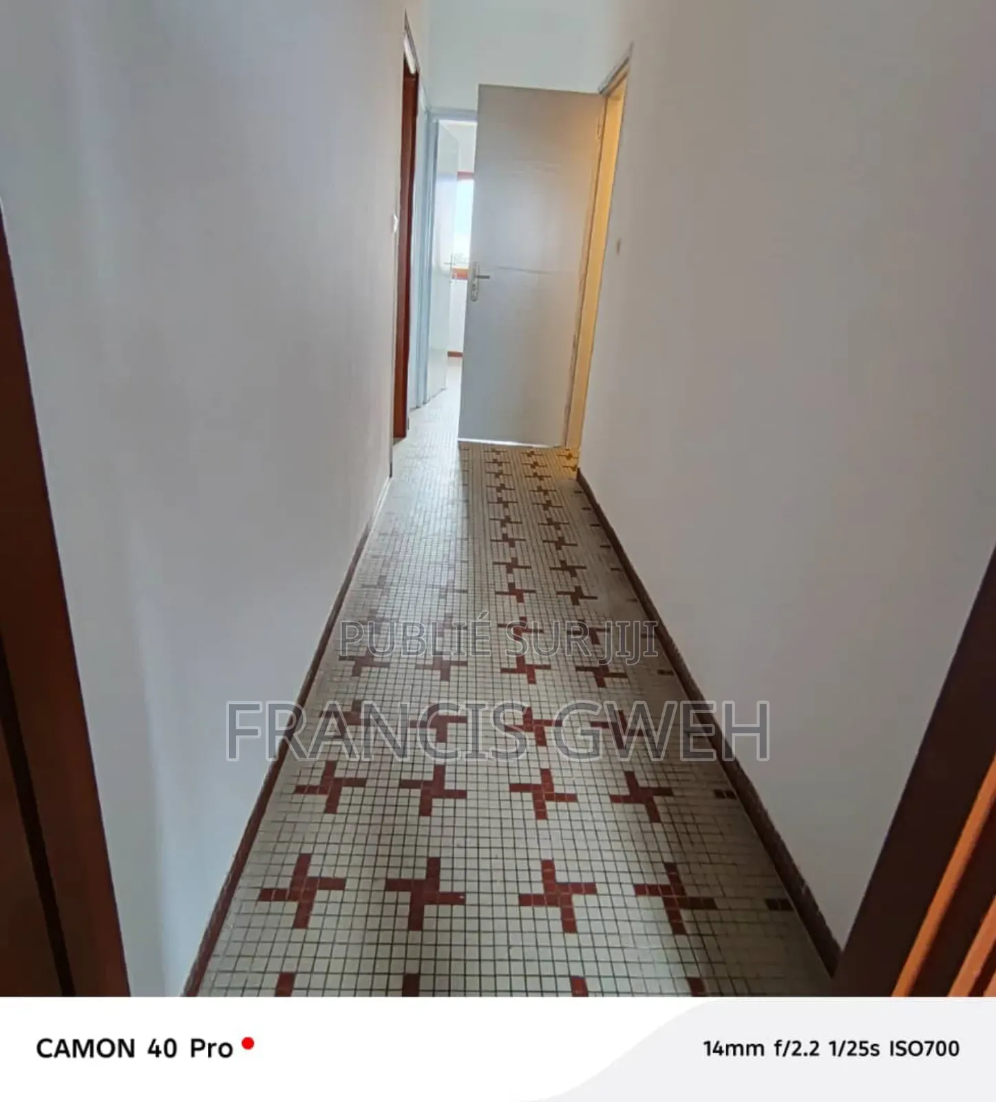 3chbre Appartement dans Francis Gweh, Cocody à Louer