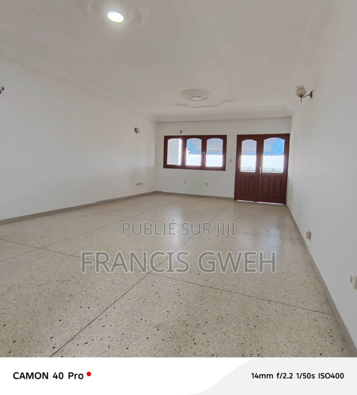 3chbre Appartement dans Francis Gweh, Cocody à Louer