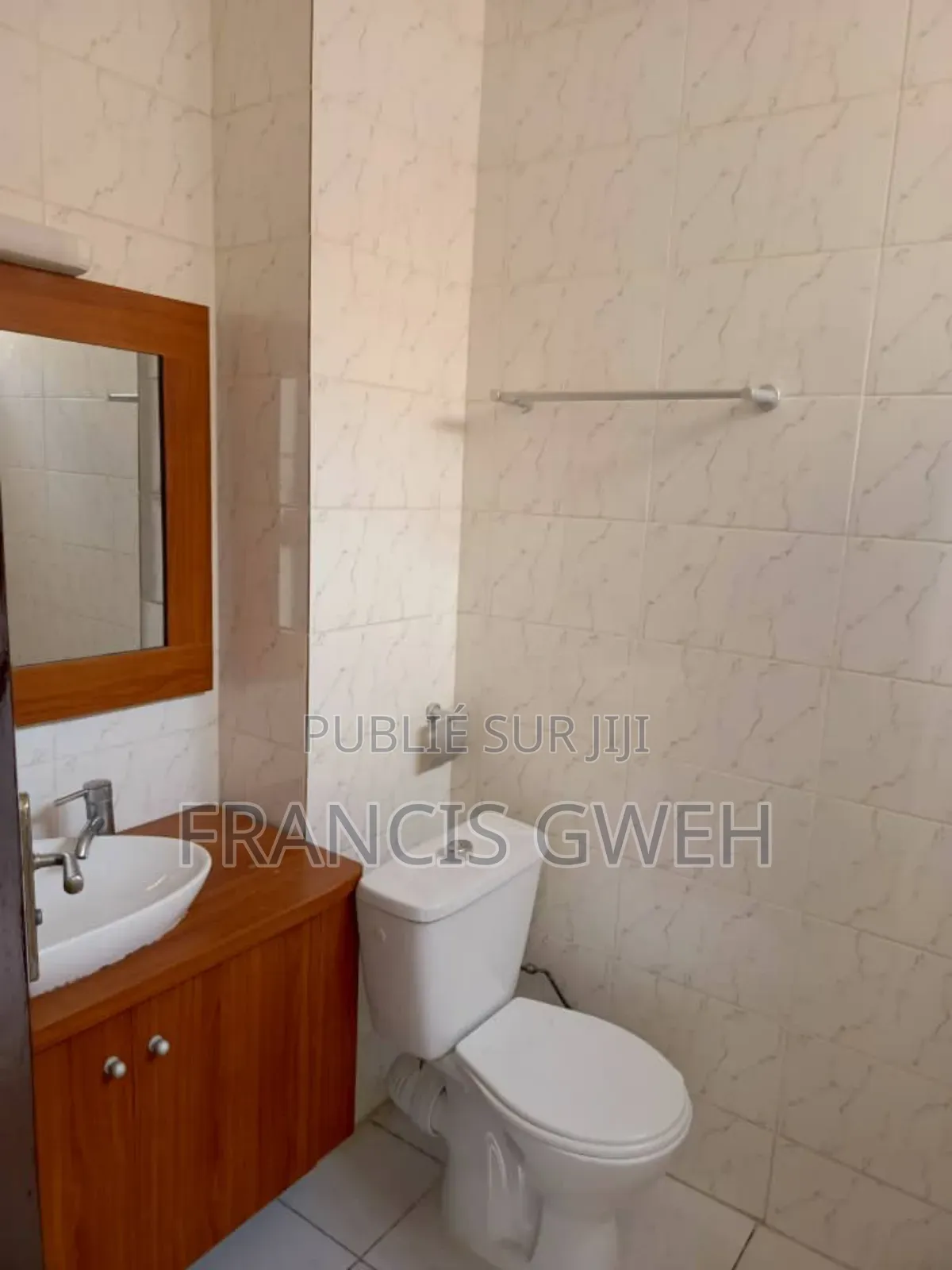 3chbre Appartement dans Francis Gweh, Cocody à Louer