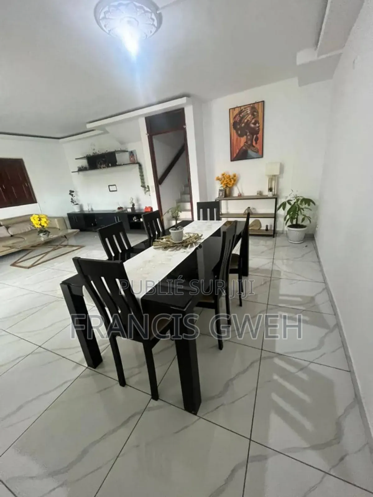 4chbre Duplex dans Francis Gweh, Cocody à Louer