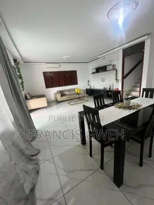 4chbre Duplex dans Francis Gweh, Cocody à Louer