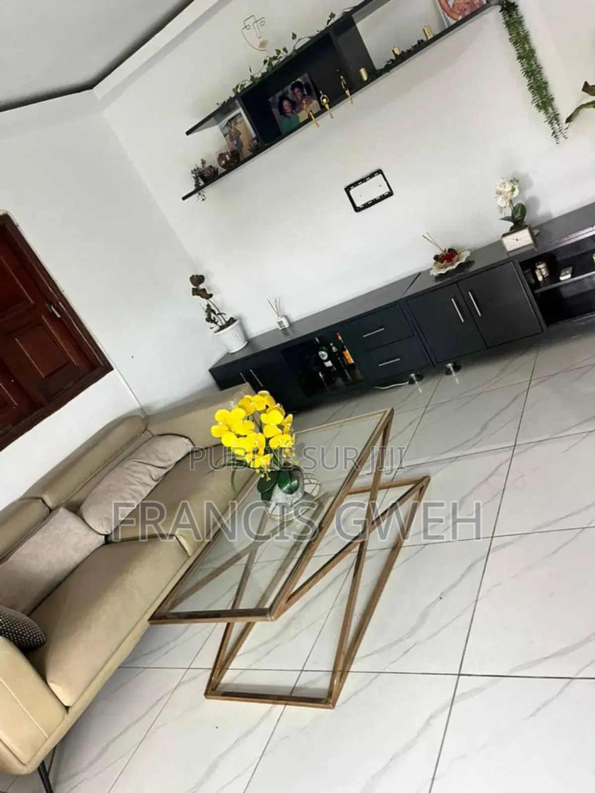 4chbre Duplex dans Francis Gweh, Cocody à Louer