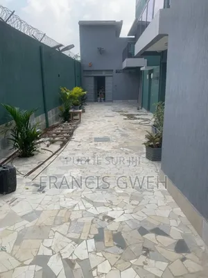4chbre Duplex dans Francis Gweh, Cocody à Louer
