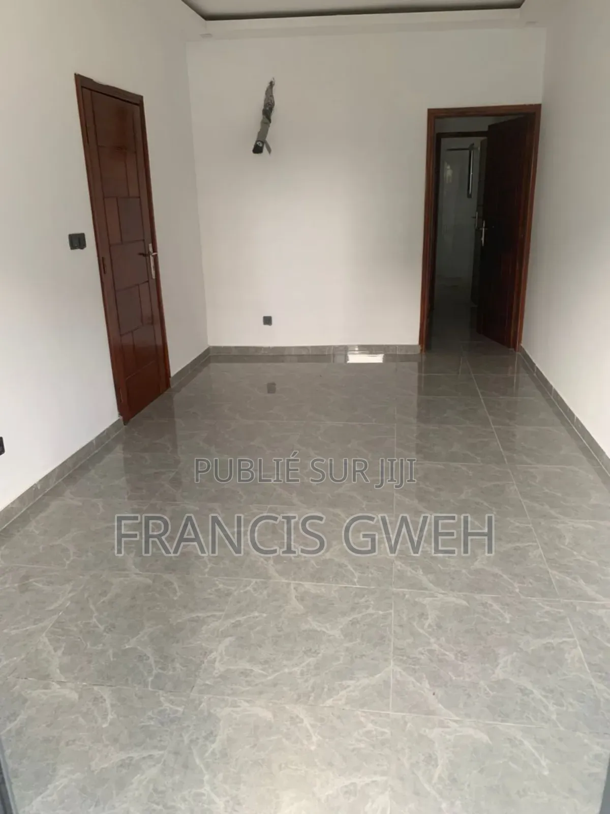 4chbre Duplex dans Francis Gweh, Cocody à Louer