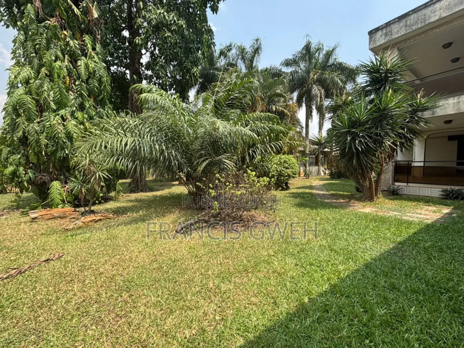 7chbre Duplex dans Francis Gweh, Cocody à Vendre