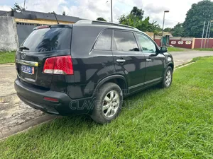 Kia Sorento 2011 Black