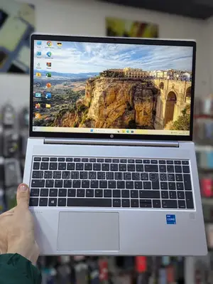 Neuf Ordinateur Portable HP ProBook 450 G8 16GB Intel Core I5 SSD 512GB