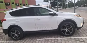 Toyota RAV4 2017 Blanc