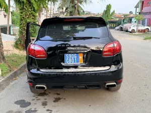 Porsche Cayenne 2016 Black