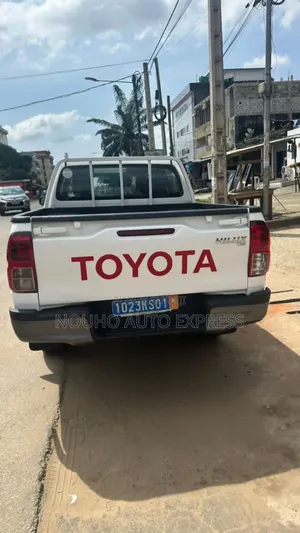 Toyota Hilux 2022 Blanc