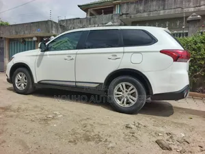 Mitsubishi Outlander 2020 Blanc