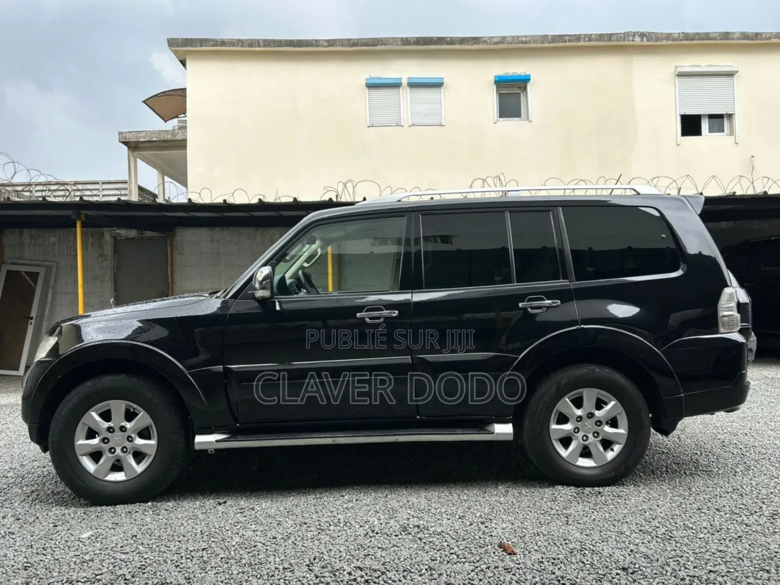 Mitsubishi Pajero 2015 Black