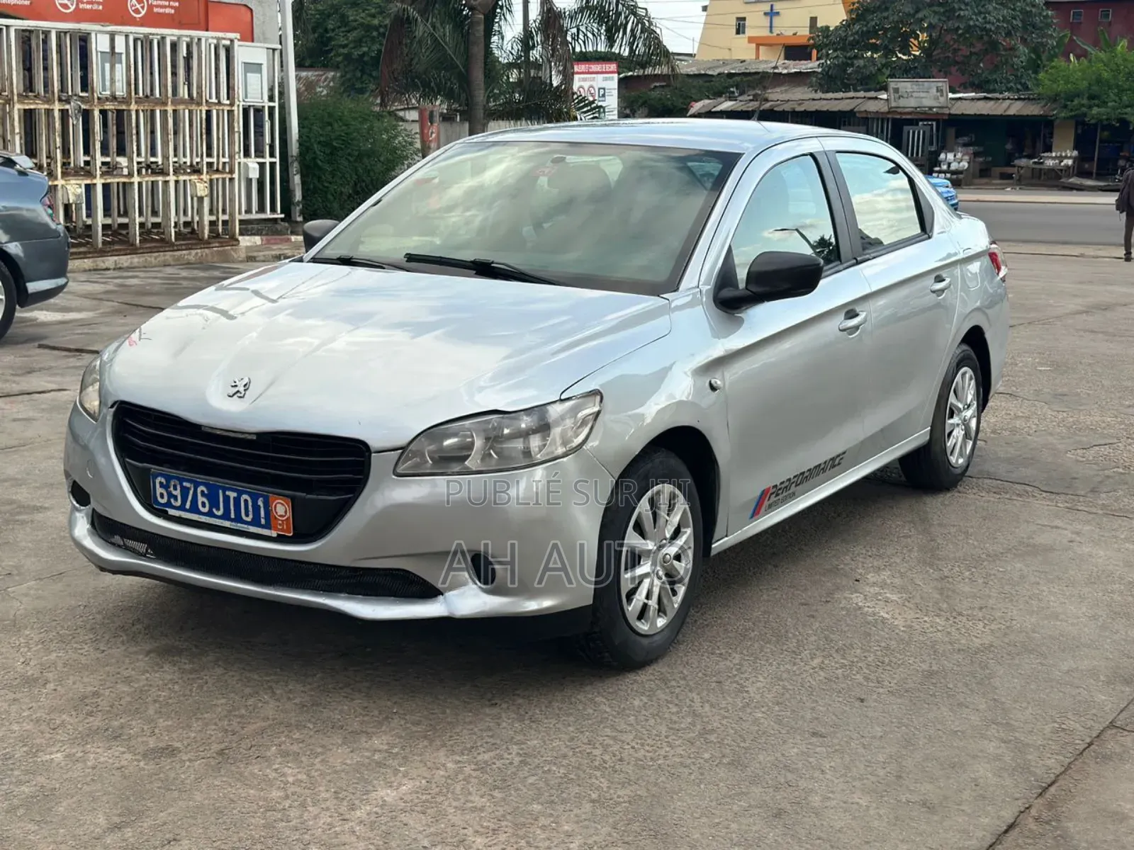 Peugeot 301 2016 Blanc