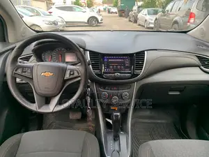 Chevrolet Trax 2021 Gris