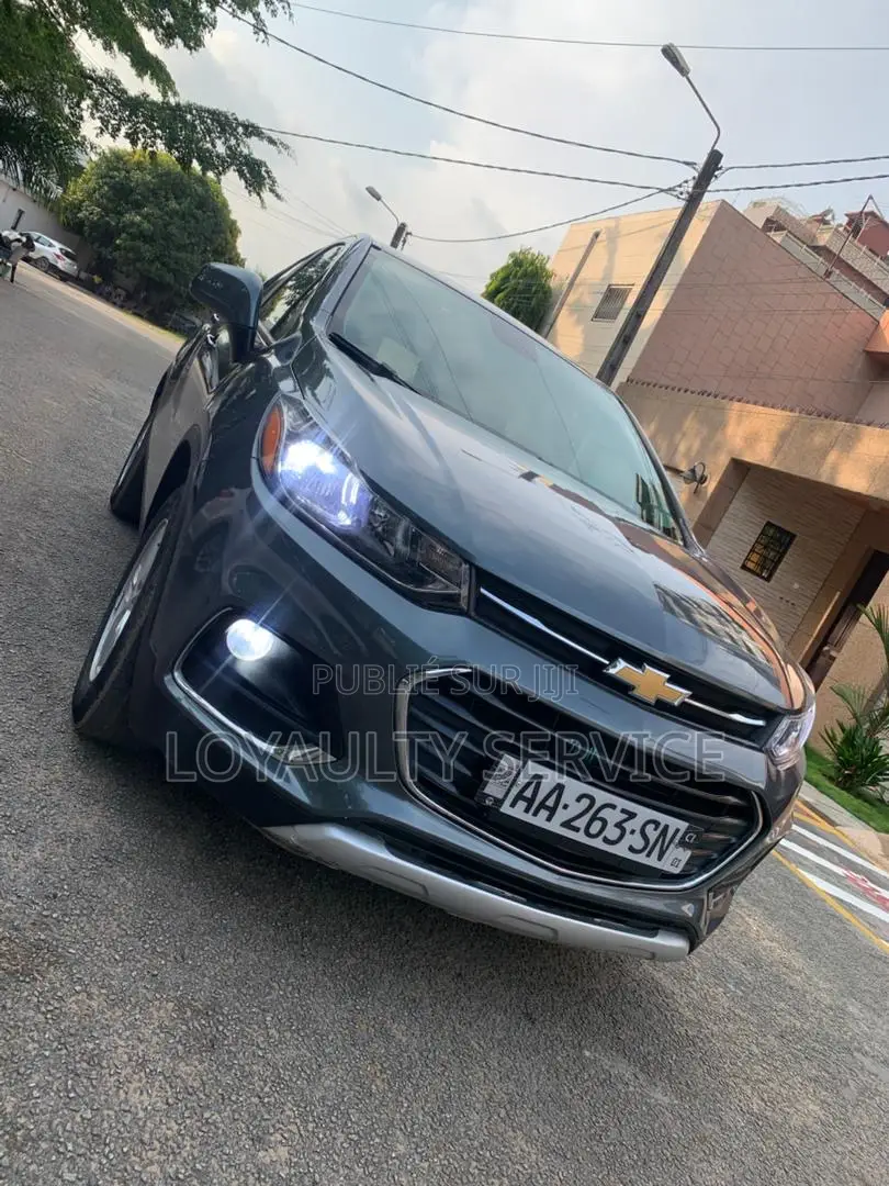 Chevrolet Trax 2021 Gris