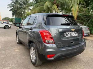 Chevrolet Trax 2021 Gris