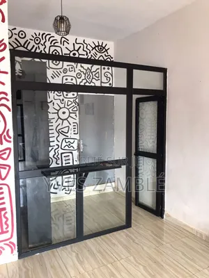 Portes Allu Triplex 8m Dimensions : -L: 2,49 M -L : 2,375 M