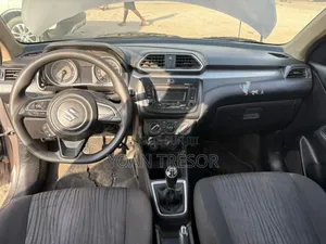 Suzuki Dzire 2023 Gris