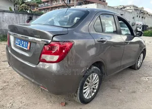 Suzuki Dzire 2023 Gris