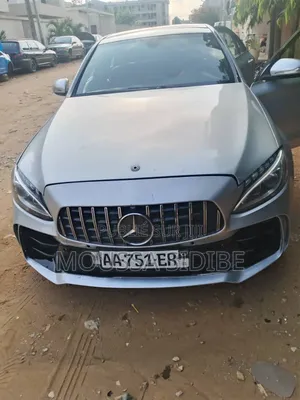 Mercedes-Benz C300 Base 4Matic Sedan AWD (2.0L 4cyl 7A) 2016 Gris