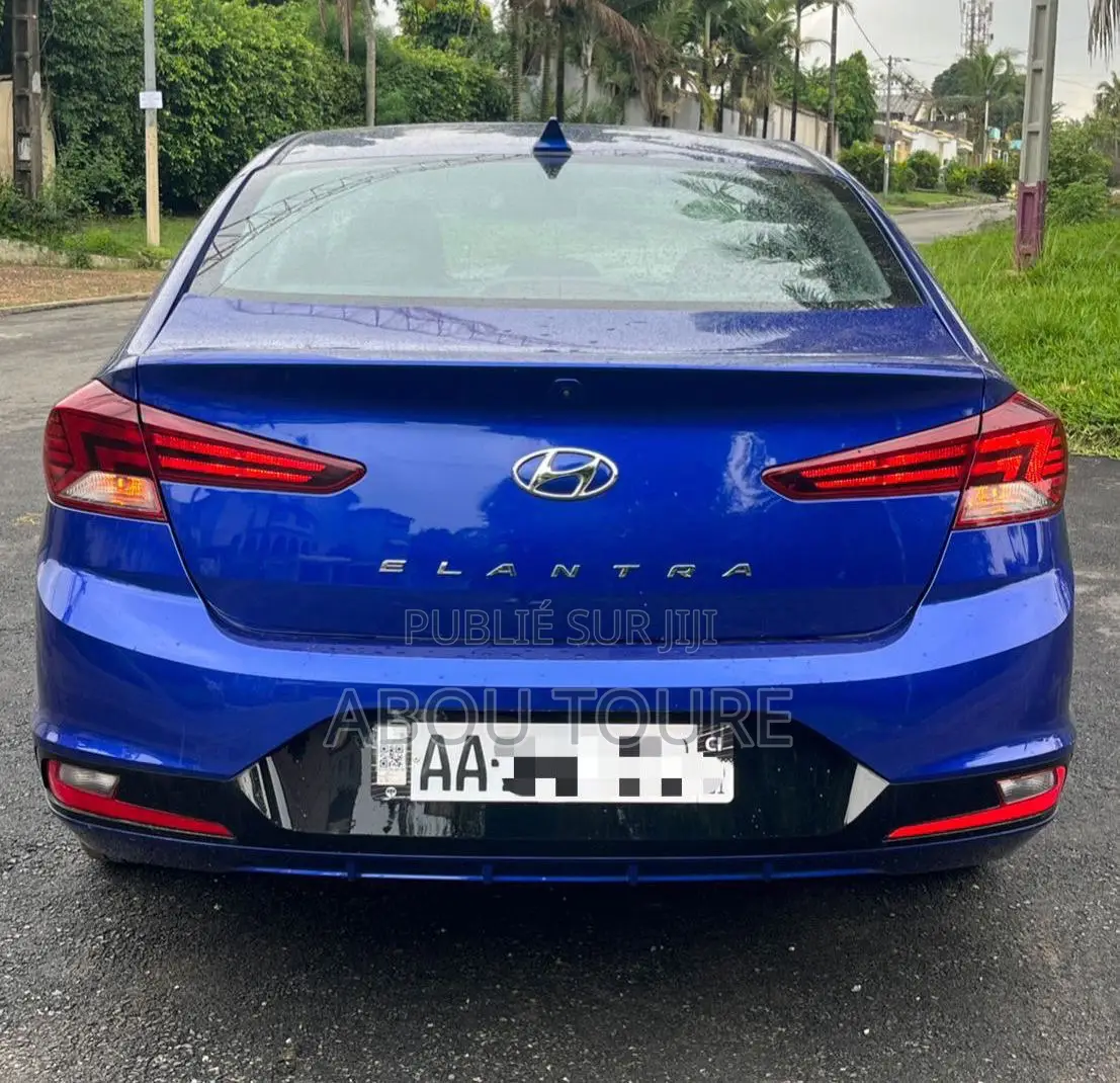 Hyundai Elantra 2020 Blue