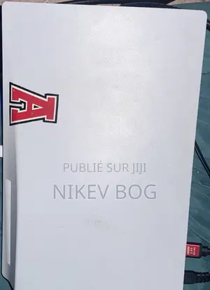 Ps5 Une Manette Et 4 Jeux