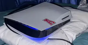 Ps5 Une Manette Et 4 Jeux